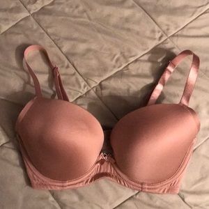 Beige t-shirt bra from smoke free home